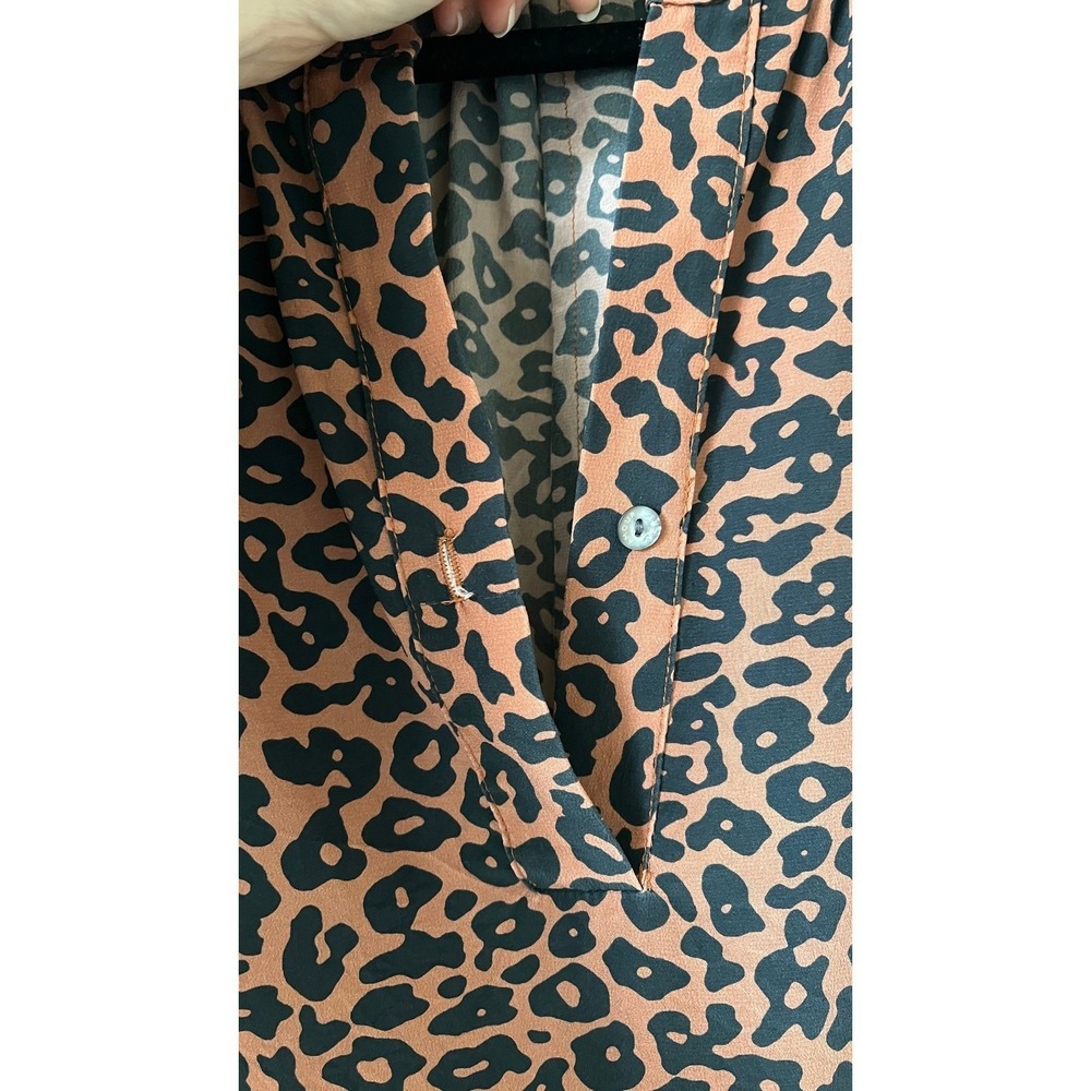 Amour Vert Renata Leopard Print Silk Blouse Cap Sleeve Split-Neck Blouse Sz S - Picture 5 of 10